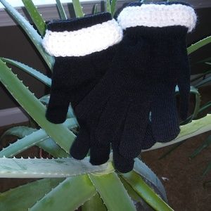 Woven gloves